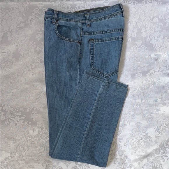 Gloria Vanderbilt Denim - Vintage Gloria Vanderbilt Classic Blue Denim Jeans.  Size 6P.
